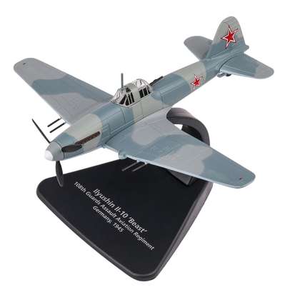 Macheta avion militar Ilyushin Il-10 - Beast Germania 1945 camuflaj albastru 1:72