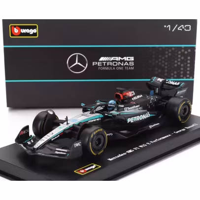 Macheta Mercedes F1 W15 George Russell 2024 cu pilot si vitrina scara 1:43 Bburago die-cast
