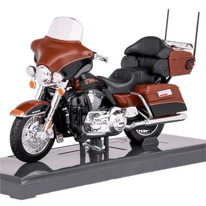 Macheta moto Harley-Davidson FLHTK Electra Glide Ultra Limited 2013 1-18