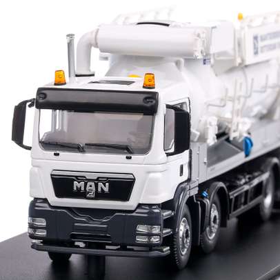 MAN TGS 2020, macheta camion cisterna cu pompa vacum, scara 1:50, alb cu negru, Tekno