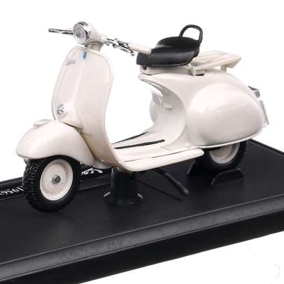 Motociclete de legenda Nr. 13 - Vespa 150 Super 