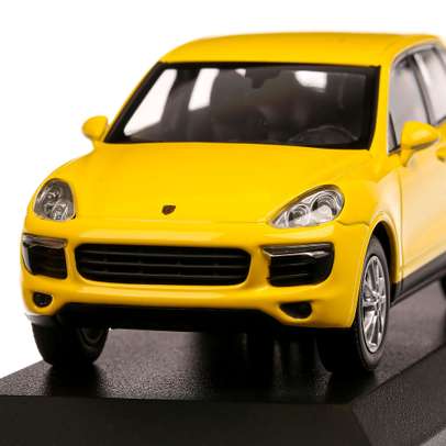 Macheta Porsche Cayenne 2014 Galben 1:43 Maxichamps – SUV Sportiv German in Miniatura-7