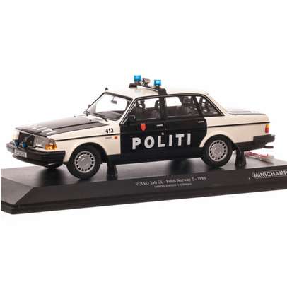 Volvo 240GL Politia Norvegiana 1986, macheta auto scara 1:18, negru cu alb, Minichamps